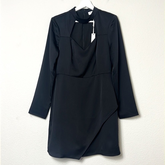 NWT ADELYN RAE Long Sleeve Mockneck  Cutout Black Mini Dress - Picture 3 of 9